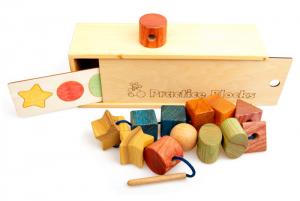 Montessori Fädelkasten - Holzspielzeug aus massivem Eschenholz