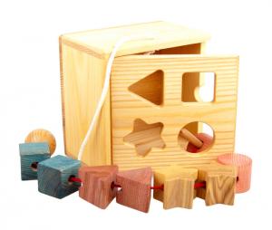 Ökologisches Montessori Fädel- und Steckspiel im Holzkasten für Kleinkinder